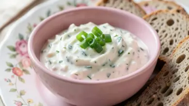 Rozhuda poctivý recept na pomazánku - ilustrační foto