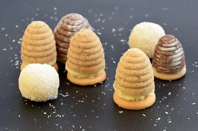 Hotové ořechová vosí hnízda bez vajec recept