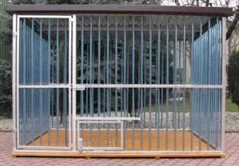 Dog kennel enclosure
